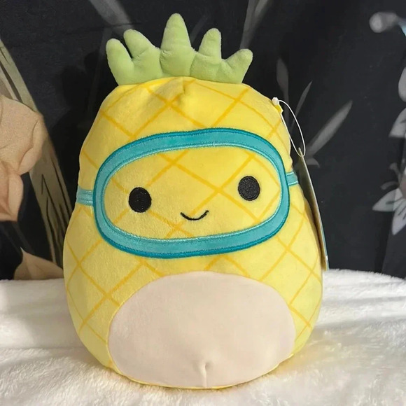🦖-🍍🏝️✨ NWT Squishmallows 7” Maui the  Pineapple 🍍🏝️✨ - Picture 1 of 7